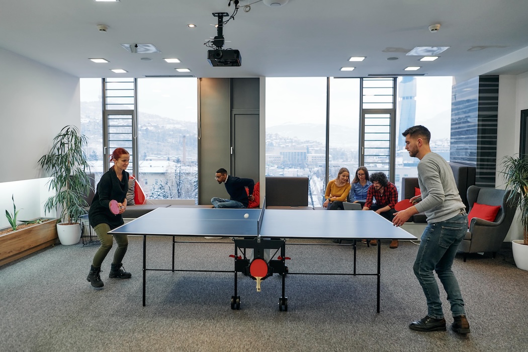 Gamifying Recognition to Drive Sales and Performance Goals